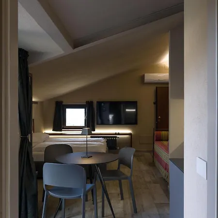 Ossidiana Ago Luxury & Apartmán *